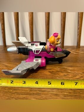 PAW Patrol The Mighty Movie Skye Deluxe Jet Lights & Sounds + Figure